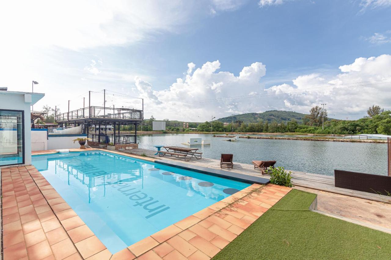 Oyo 433 Iwp Wake Park & Resort Hotel Mai Khao Esterno foto